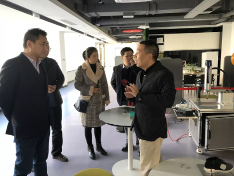 產業(yè)發(fā)展，人才先行——河海大學機電工程學院副院長樓力律就校企合作事宜蒞臨我司參觀考察